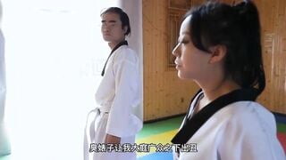Đệ tử hạ gục nữ huấn luyện viên đai đen judo bằng cây tăm nhỏ